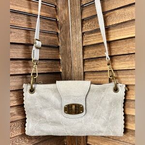 Borse in Pelle Italian Light Gray Suede Crossbody Purse w/ Scallop Edges